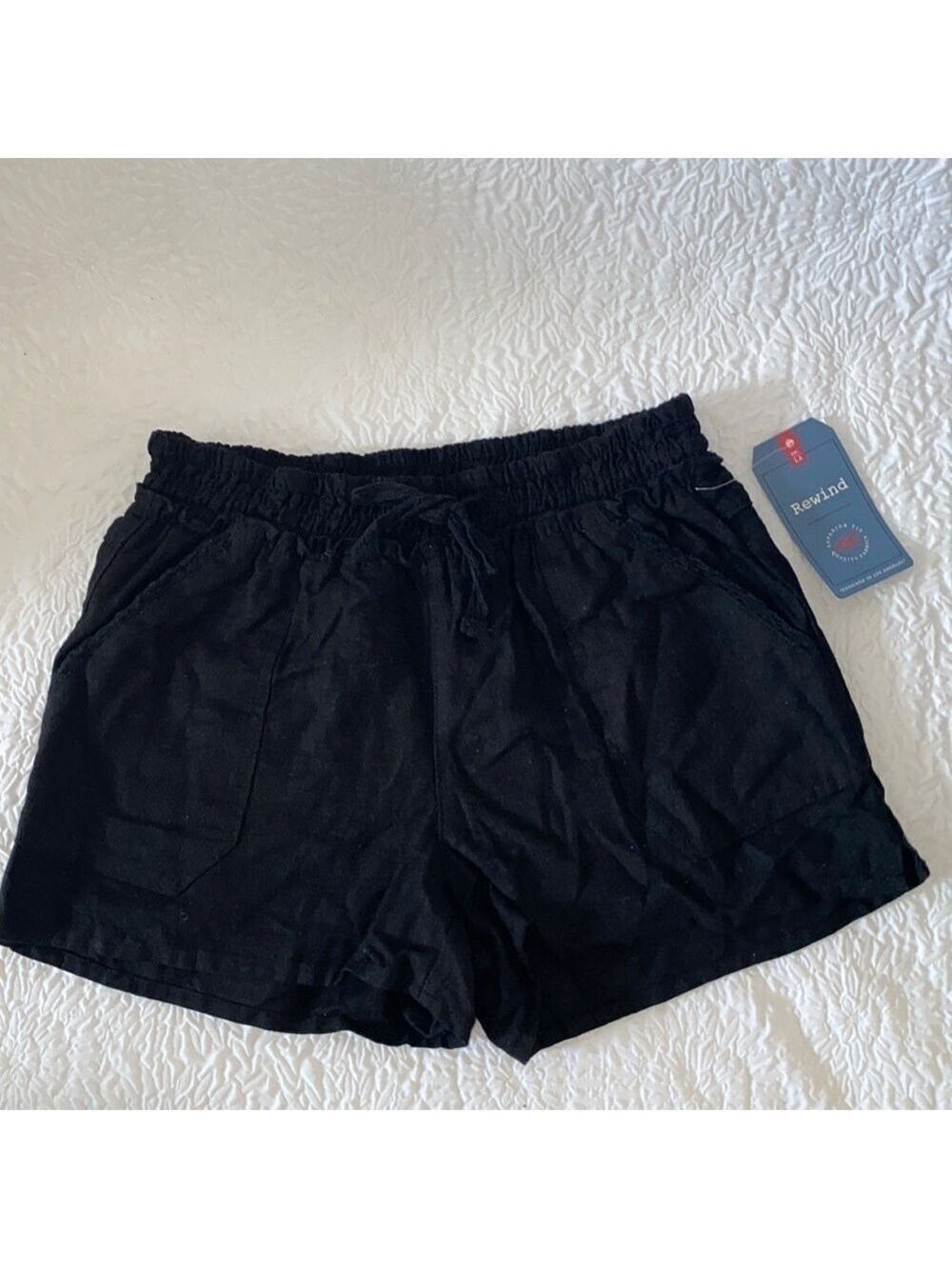 Rewind Linen Mid-Rise Lace Detail Shorts